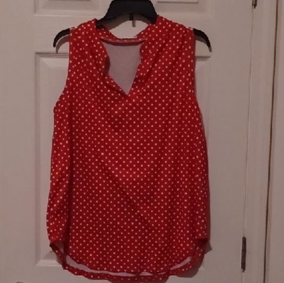 💙🏍Red Polka Dot Sleeveless Top - Picture 9 of 9